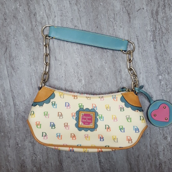 Dooney & Bourke Handbags - Dooney & Bourke purse